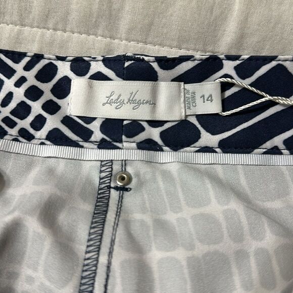 Lady Hagen 14 Navy White English Garden Cobblestone Print Short - Picture 8 of 11